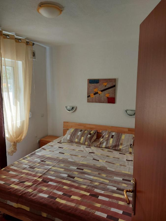 Villa Lyudmila 尤塔哈 外观 照片